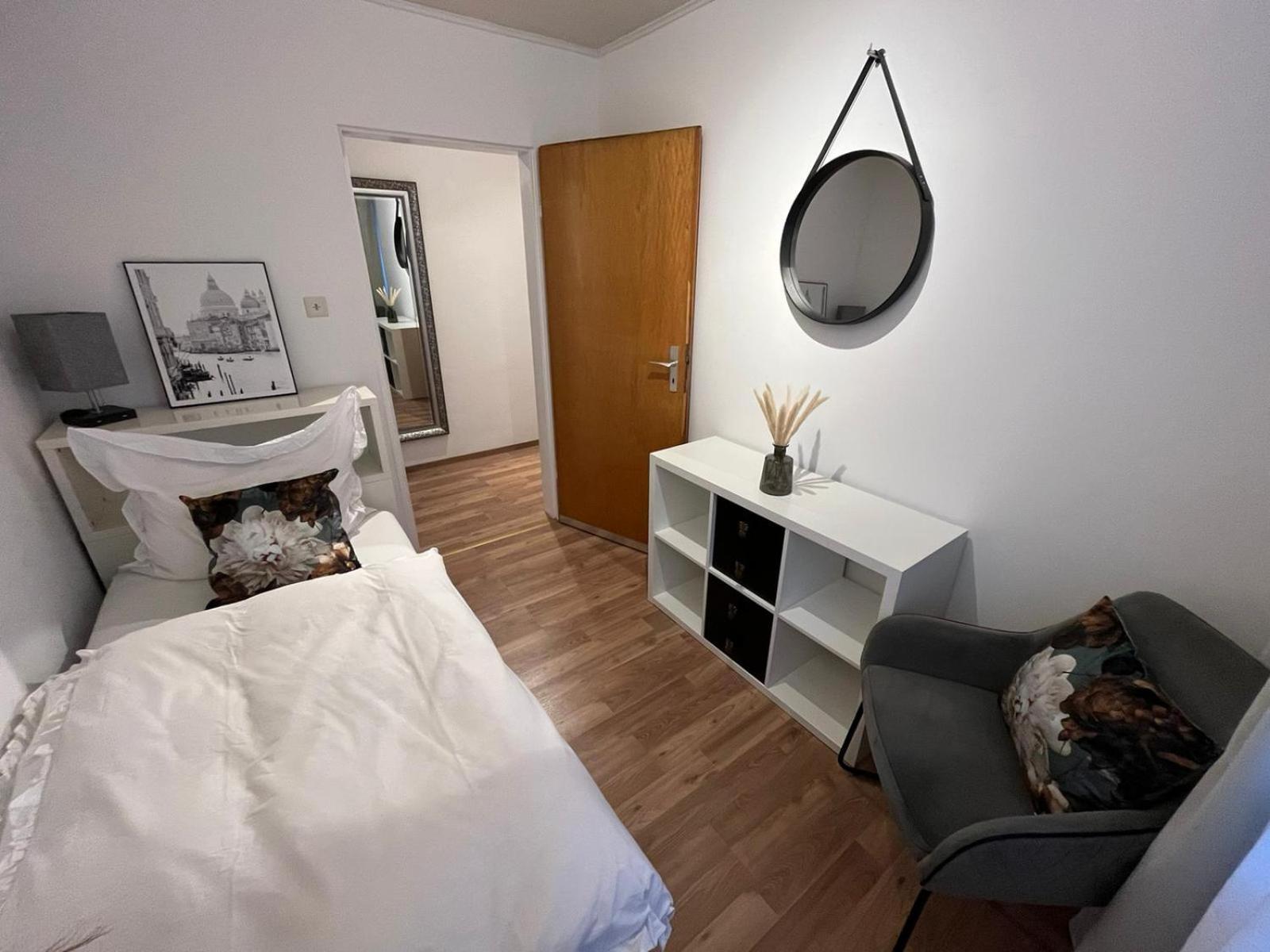 Casa Inn Parkview - Relax & Chill - Perfect For Business Travel, Weekend Trip, Family&Friends, Dogs Lover, Romance, Layover Or Longstay Limburg an der Lahn Bagian luar foto